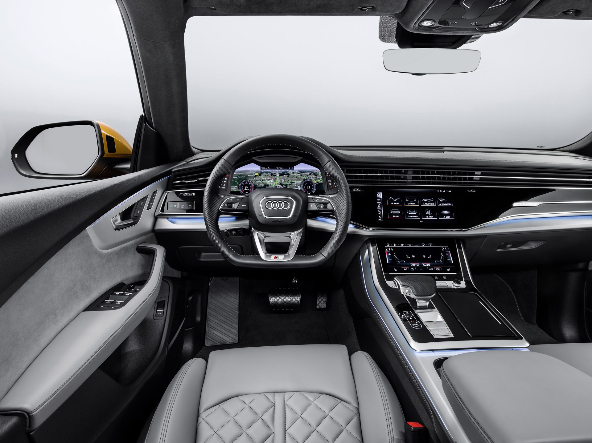 Audi-Q8-2019-22.jpg