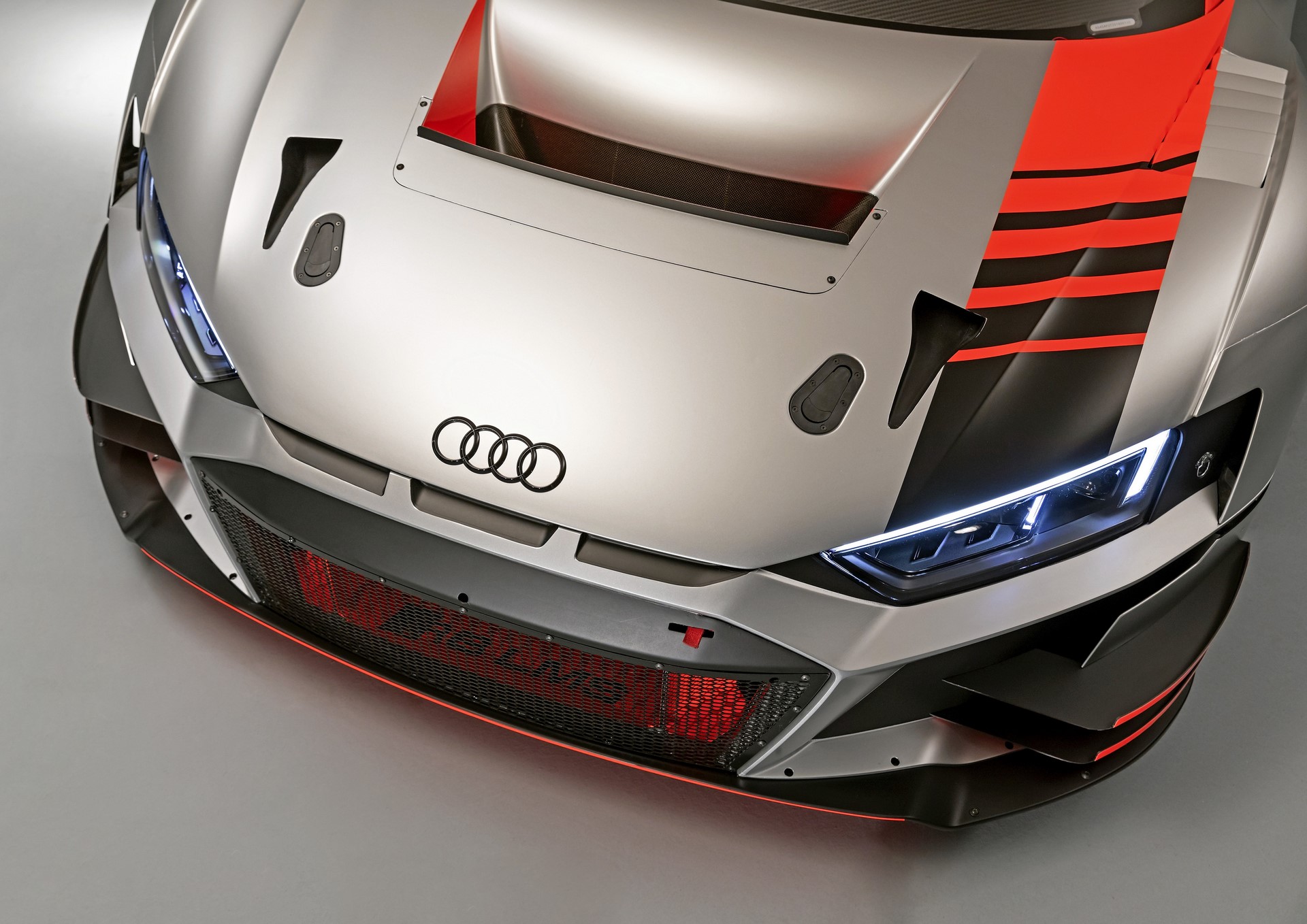 Audi-R8-LMS-facelift-2019-15.jpg