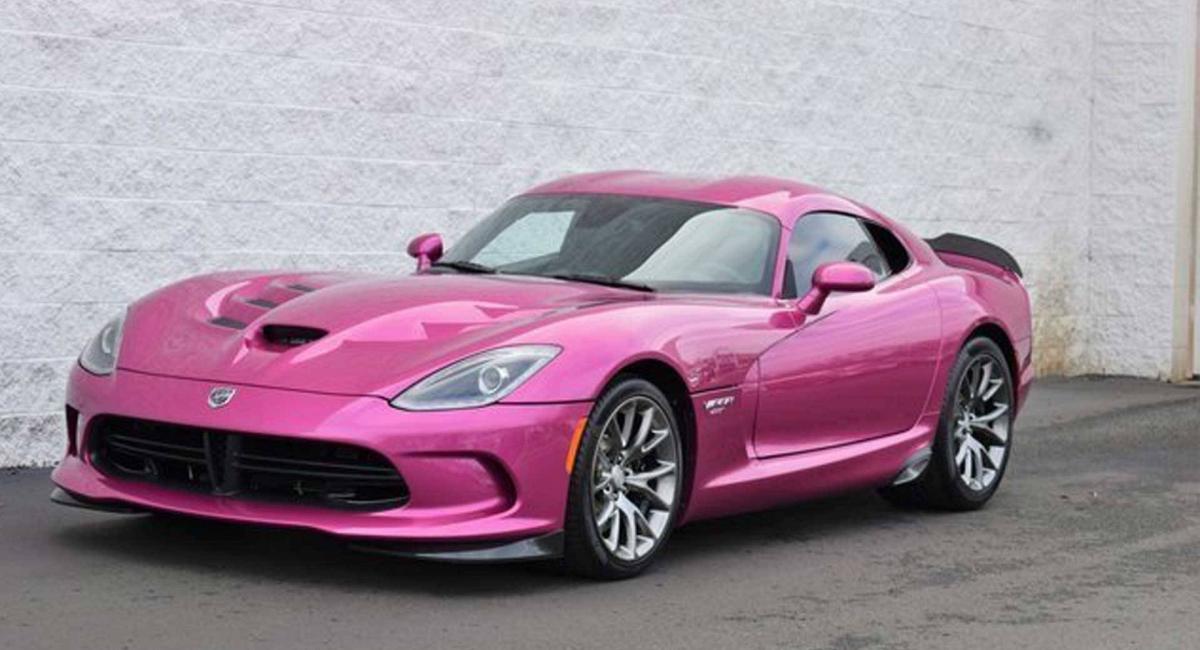 155.800 δολάρια για μία Dodge Viper με εργοστασιακό ροζ