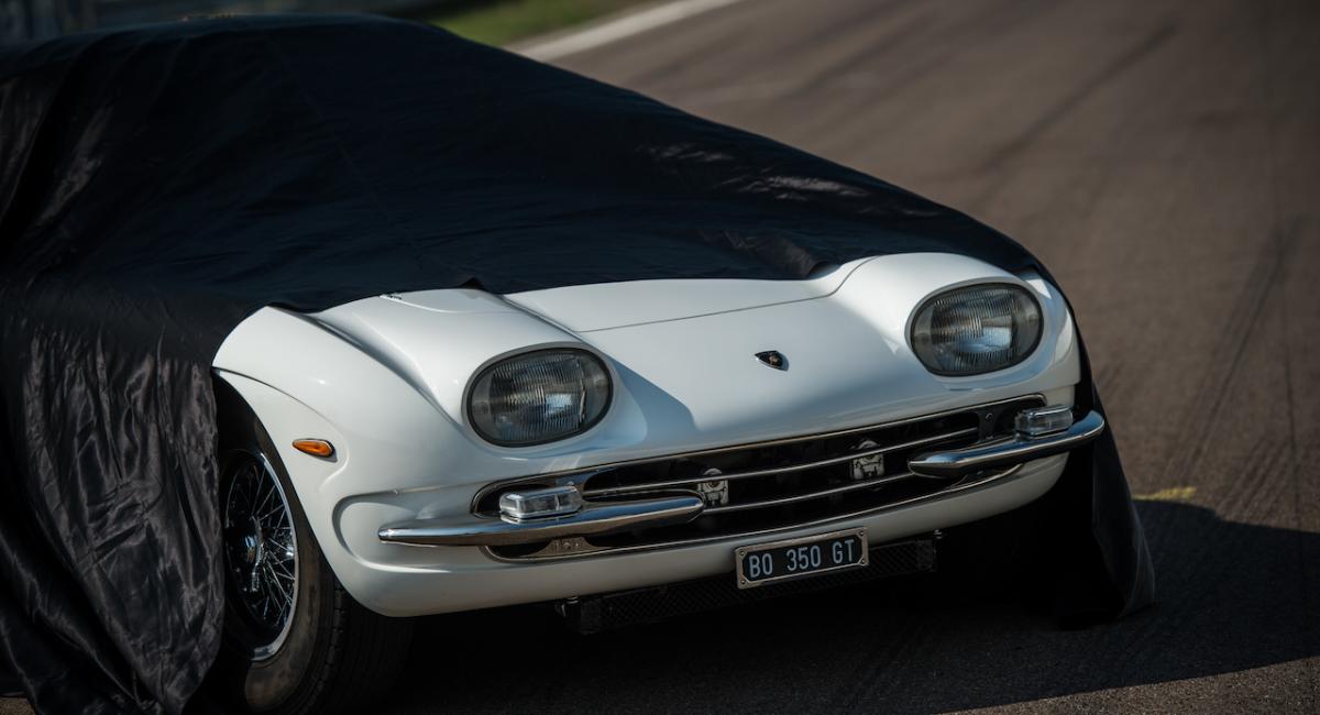 Lamborghini 350 GT, γιορτάζει στην πίστα την επιστροφή της στη ζωή.