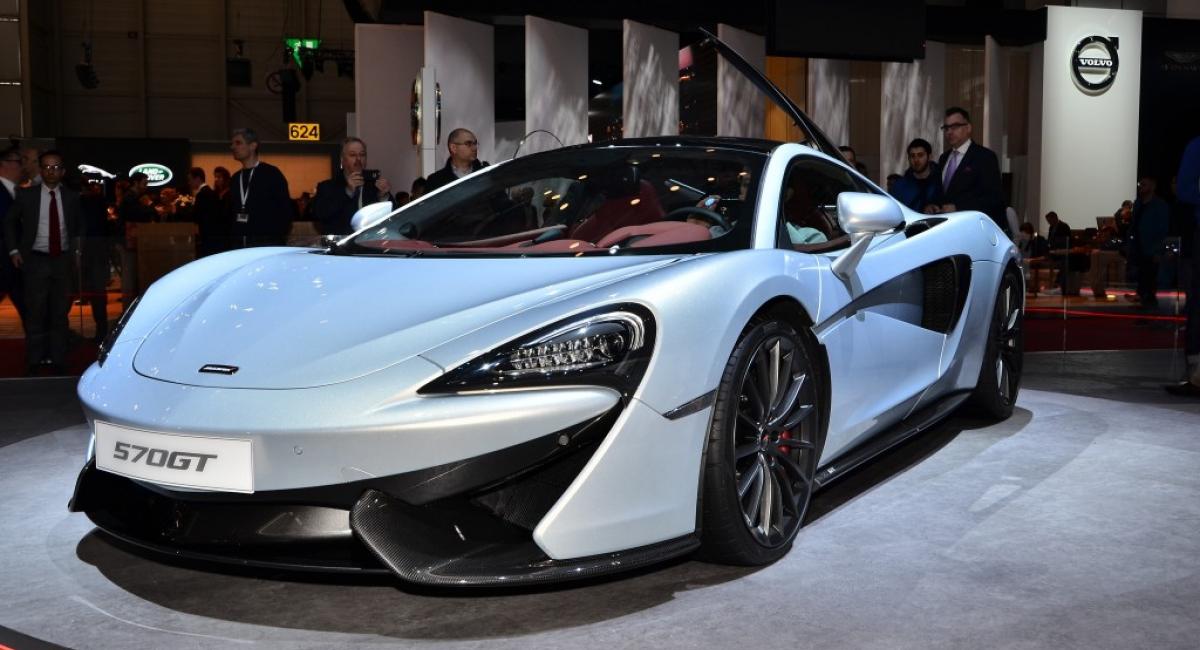 Χάζεψε από κοντά και άκου τη νέα McLaren 570GT