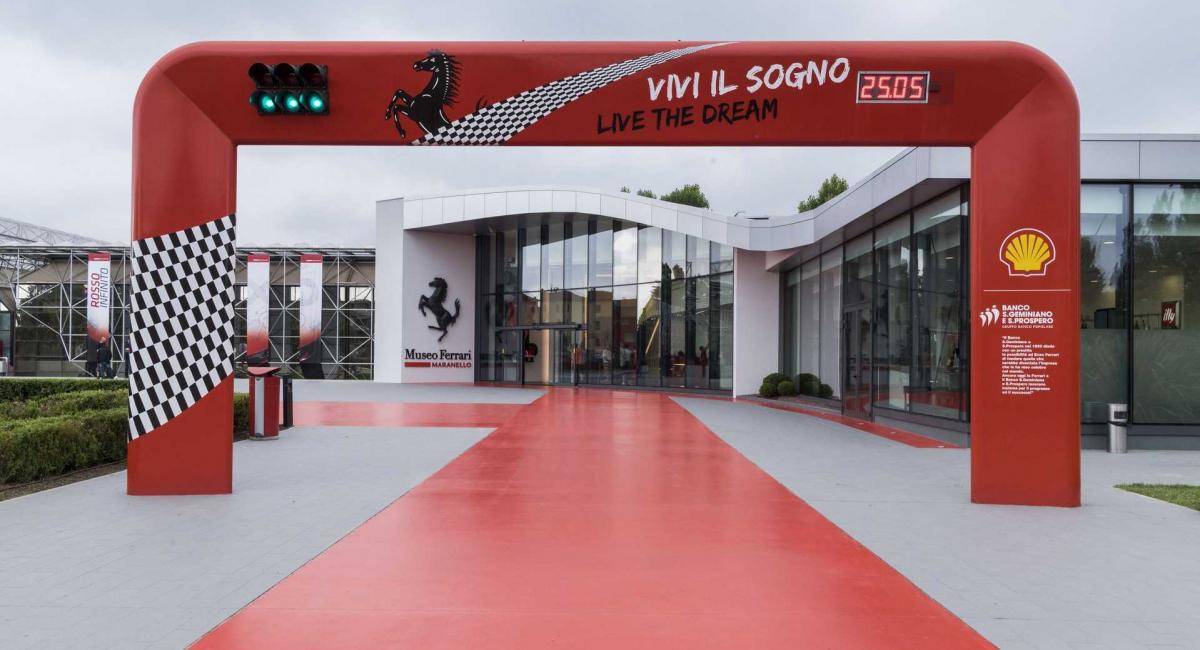 Η Ferrari επέκτεινε το μουσείο της και άνοιξε δύο νέες εκθέσεις