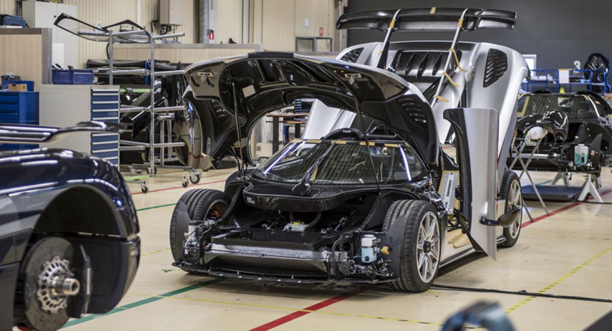 Η Koenigsegg προσλαμβάνει υπαλλήλους χωρίς... πτυχίο!