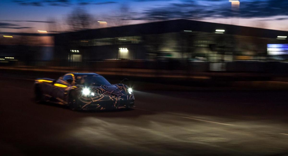 Η Pagani Huayra Roadster ελαφρύτερη από την coupe