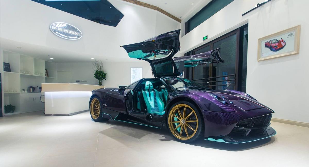 Η... δυναστεία των Pagani Huayra μεγαλώνει.