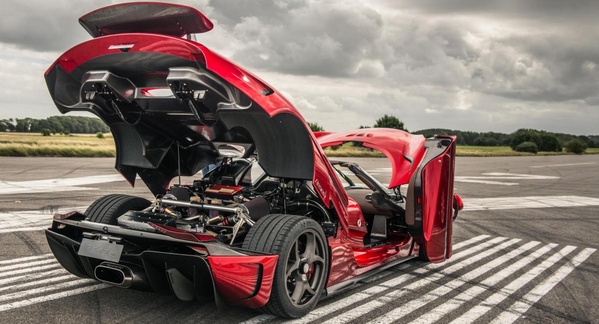 Koenigsegg Regera: Τι "λένε" 1.500 αλόγα χωρίς κιβώτιο;