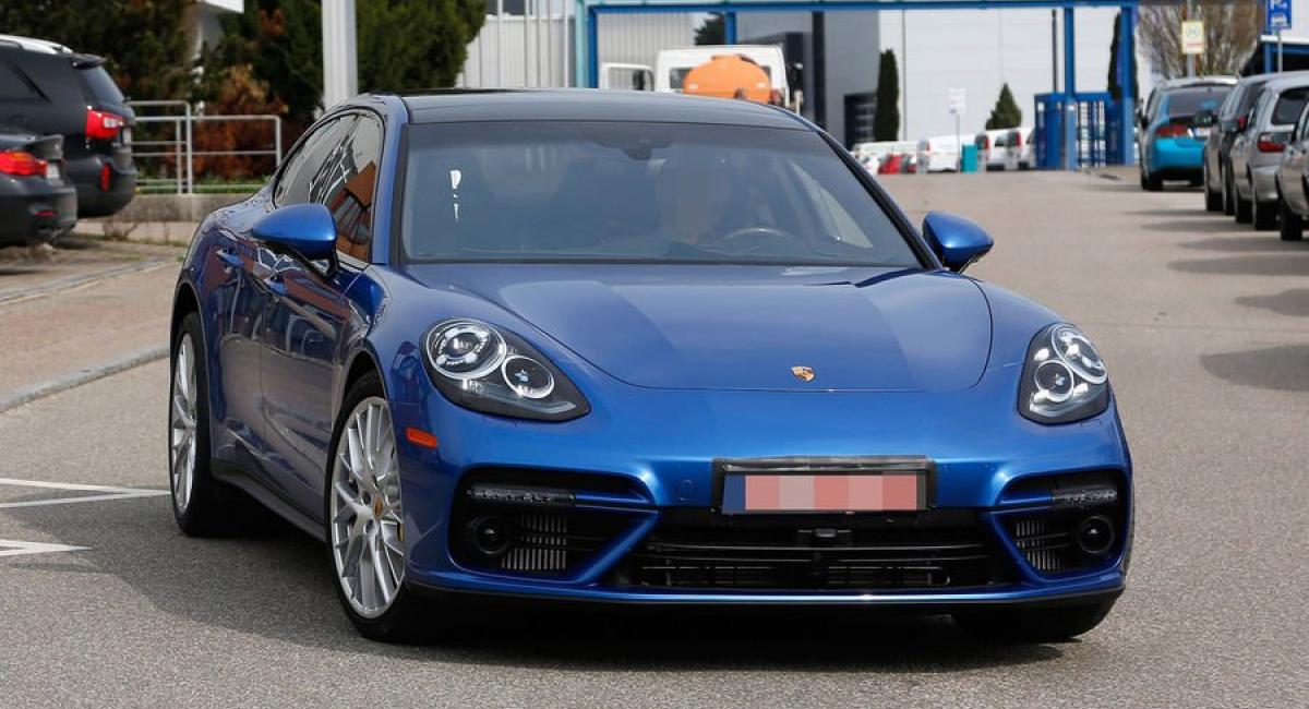 Η νέα Porsche Panamera αποκαλύπτεται