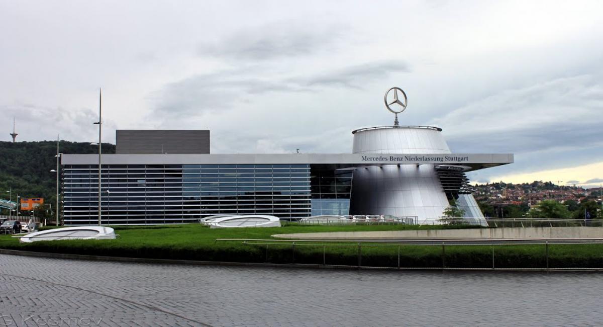 Έρευνα των αρχών στα κεντρικά της VW και της Mercedes
