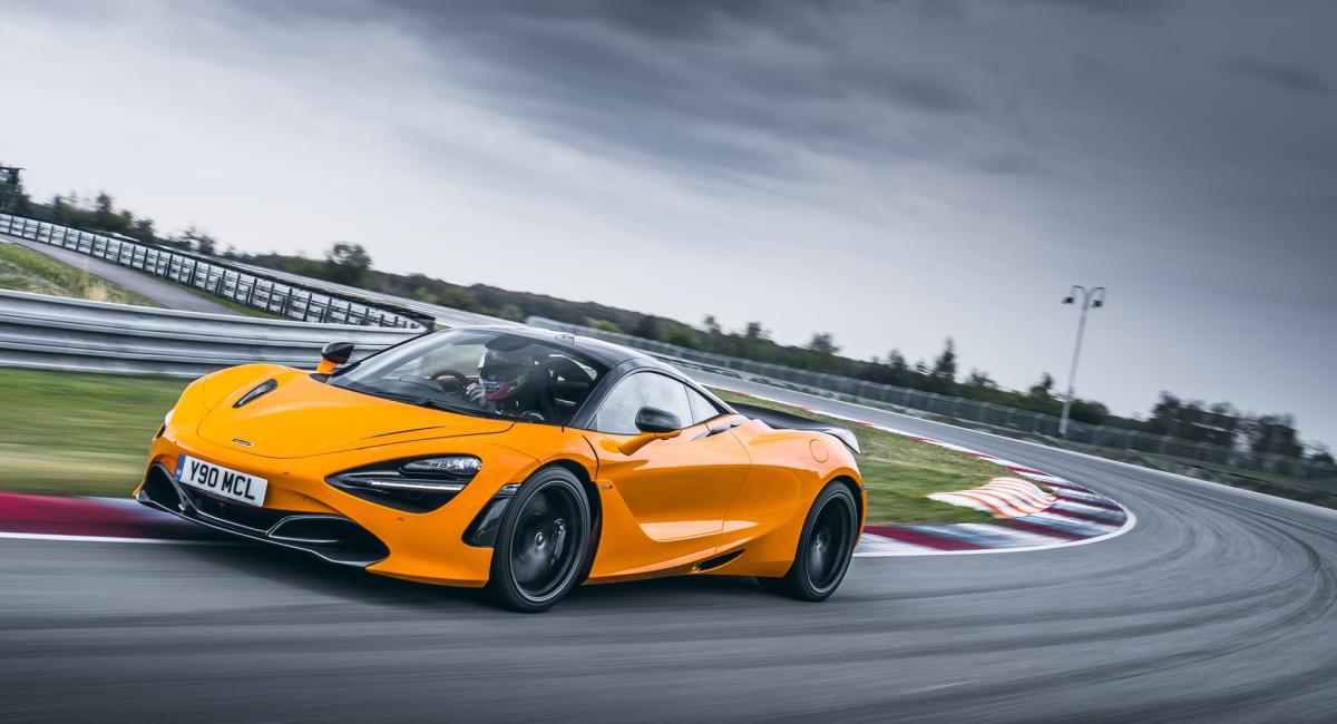 Track Pack αποκτά η McLaren 720S 