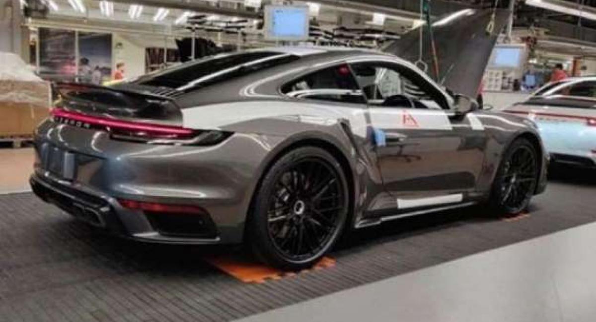 Αυτή είναι η νέα Porsche 911 Turbo