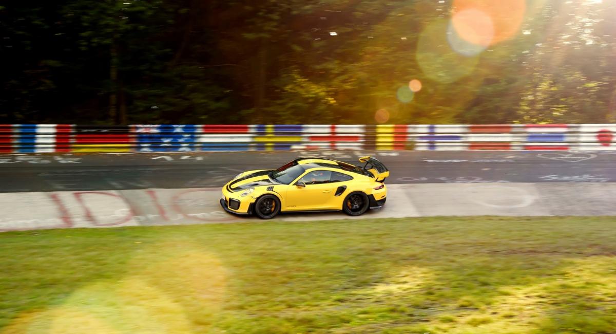 Η Porsche 911 GT2 RS το νέο ρεκόρ στο Nurburgring [Vid]