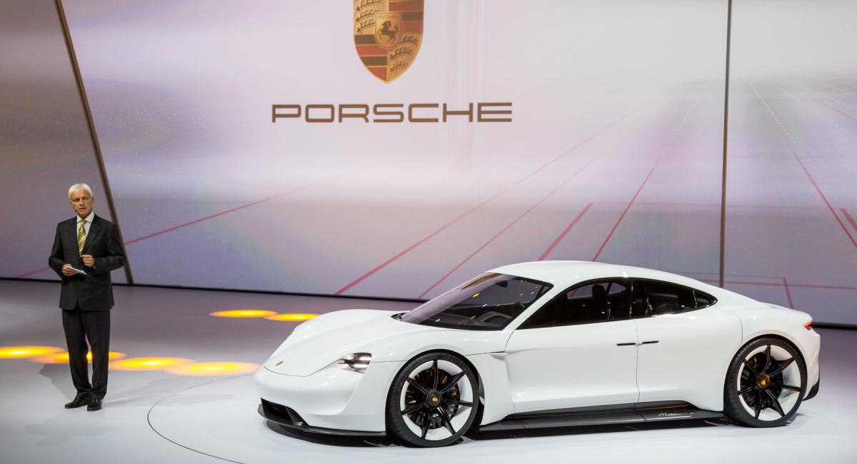 Η Porsche θέλει να διατηρήσει τα υψηλά περιθώρια κέρδους και στα ηλεκτροκίνητα μοντέλα της