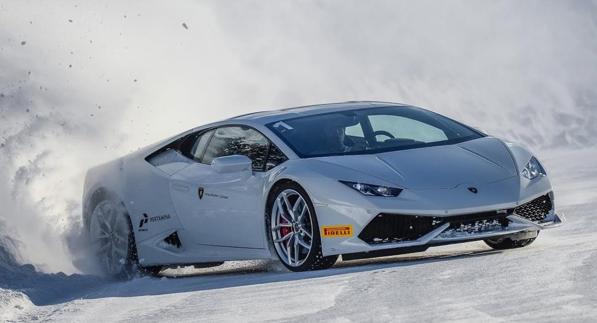 Παιχνίδια στο χιόνι με Lamborghini! [Vid]