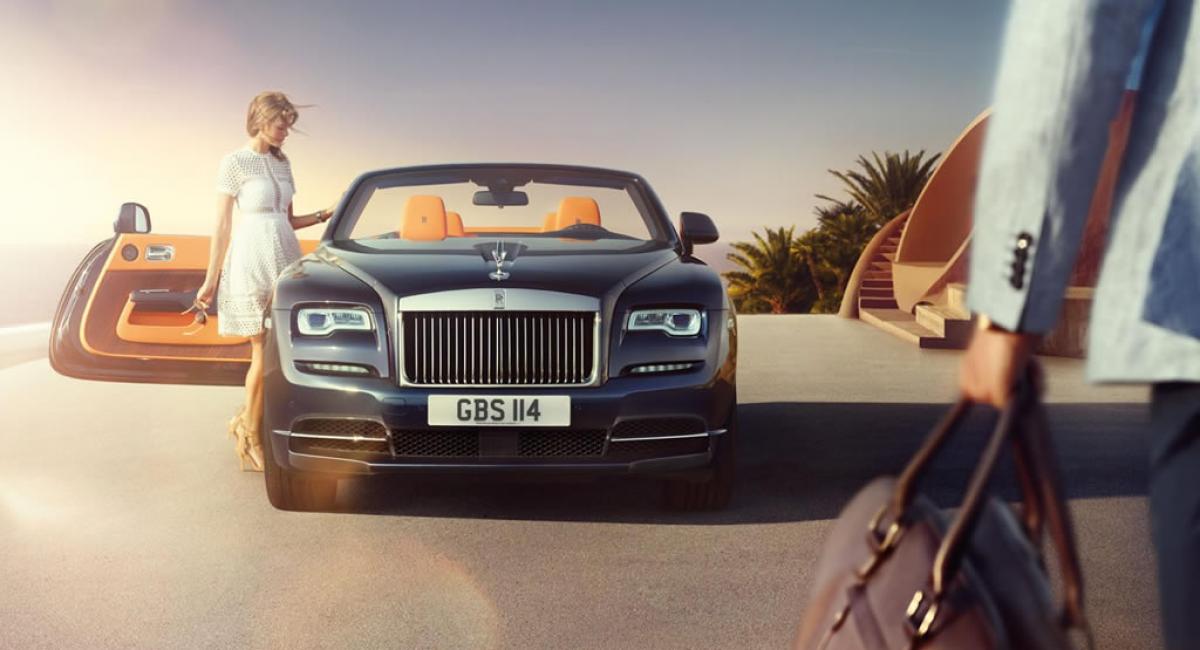 Πόσων χρόνων είναι οι πελάτες της Rolls-Royce;