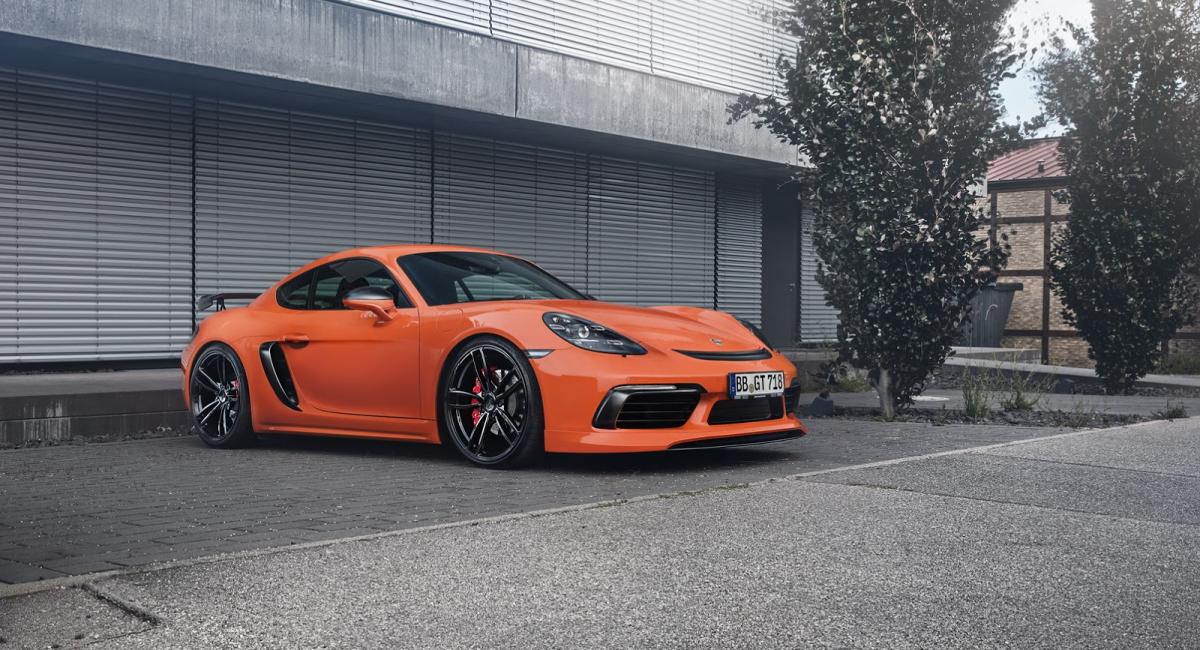 Βελτιωμένη Porsche 718 Cayman by TechArt