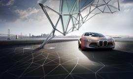 H BMW γιορτάζει τα 100 χρόνια με το Vision Next 100