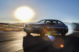Τα πρώτα reviews της νέας BMW M5