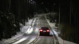 Τα φώτα στους δρόμους της Νορβηγίας ανάβουν αυτόματα όταν περάσει αυτοκίνητο [Vid]