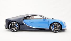 Bugatti Chiron με 9.000 ευρώ.