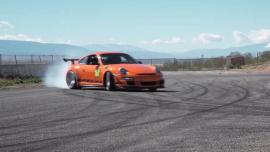 Ατελείωτο drift με μια Porsche 911 GT3 RS