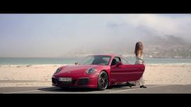 Η Porsche Carrera 911 GTS μας επιδεικνύει τα προσόντα της [Vid]