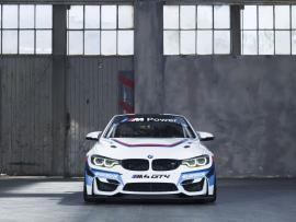 Η BMW παρουσιάζει την πιο hardcore M4