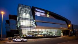 Στο Ντουμπάι η μεγαλύτερη έκθεση Lamborghini στον κόσμο
