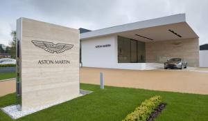 H Aston Martin καλοβλέπει του 6-κύλινδρους κινητήρες της Mercedes