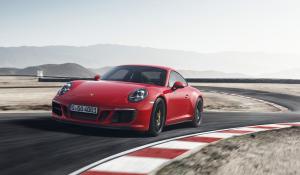 Με 450 ίππους η νέα Porsche 911 Carrera GTS (vid)