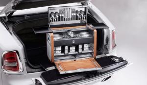 Rolls-Royce: Πολυτέλεια και στην εξοχή με καλάθι του πικ νικ.