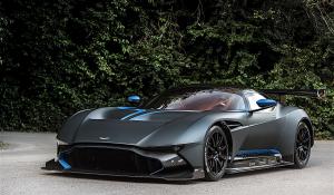 H μοναδική street legal Aston Martin Vulcan [Vid]