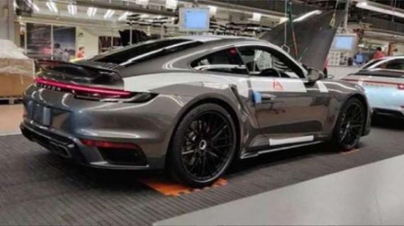 Αυτή είναι η νέα Porsche 911 Turbo